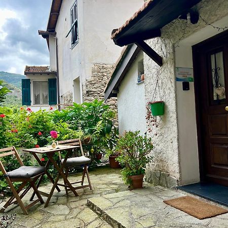 Stecado - Il Soppalco Apartment Dolceacqua Exterior foto
